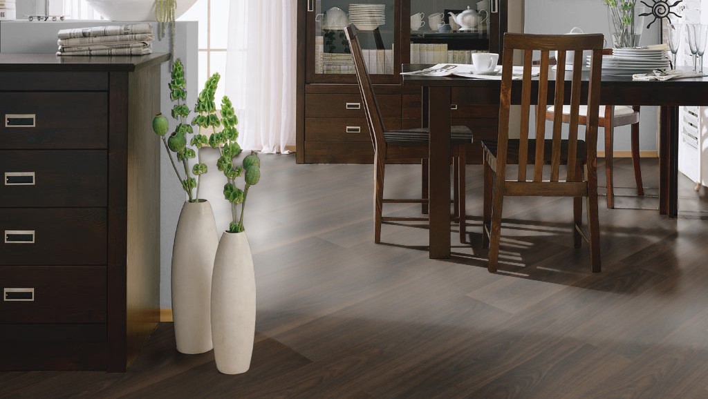 Ламинат Haro Tritty 100 Gran Via 4V дуб дымчатый агатовый 526706 фото в интерьере Ламинат Haro Tritty 100 Gran Via 4V дуб дымчатый агатовый 526706 фото в интерьере